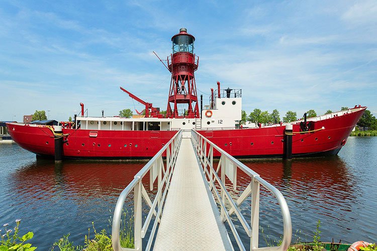 Sleep in truly unique lodgings at Lightship Amsterdam © Lightship Amsterdam
