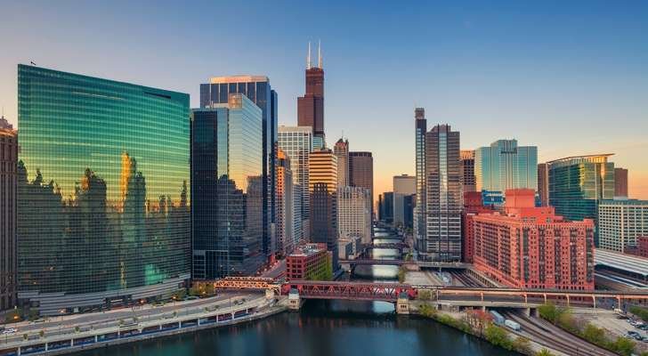 © RudyBalasko/iStock/Getty Images Plus Cityscape of Downtown Chicago at sunrise