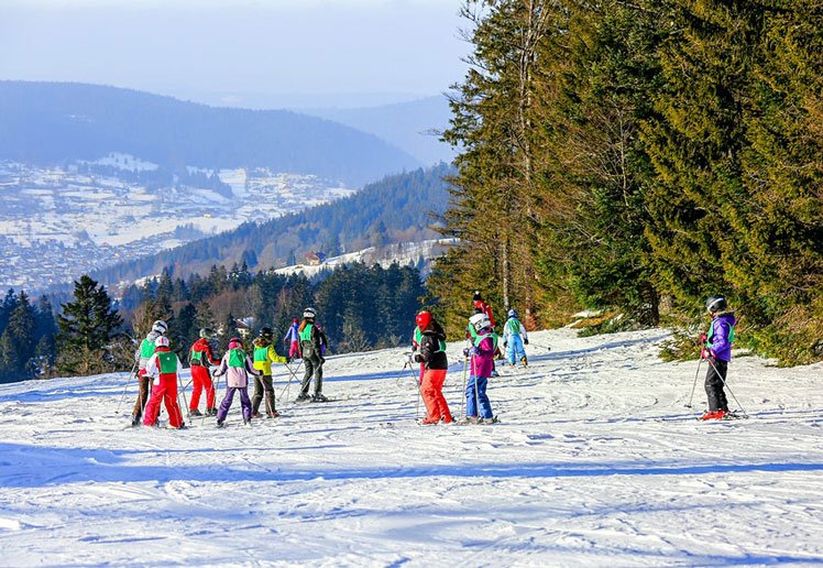 Skiing will return this year with a new set of health and safety rules ©Shutterstock