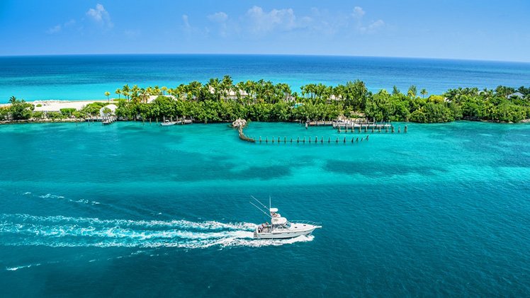 Travelers to the Bahamas will have to observe curfews and other restrictions for the time being ©Peter Sitterli/500px