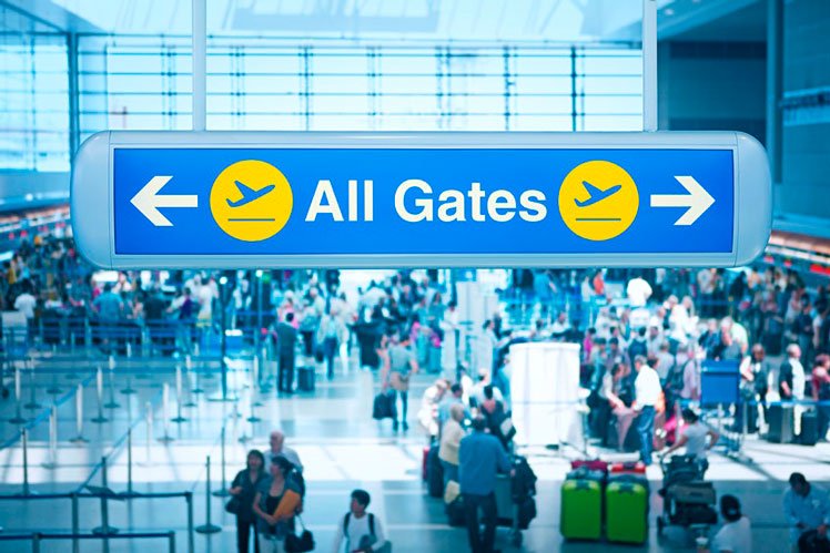 The CDC recommends that international travelers take three COVID-19 tests ©Getty Images