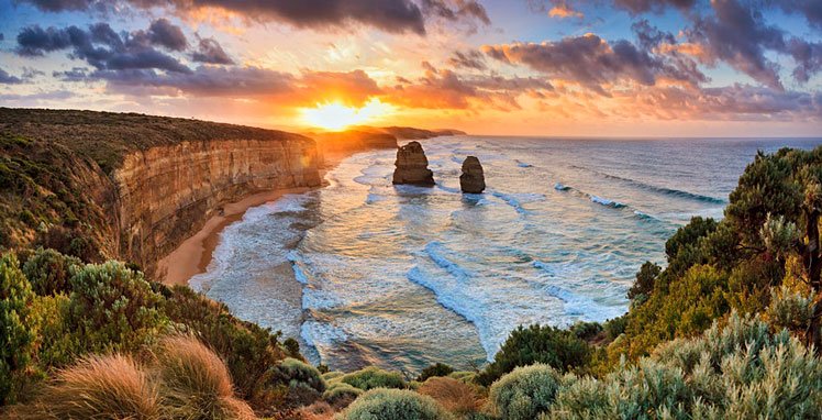 Qantas is hoping to resume international flights to and from Australia from 31 October © Taras Vyshnya / 500px