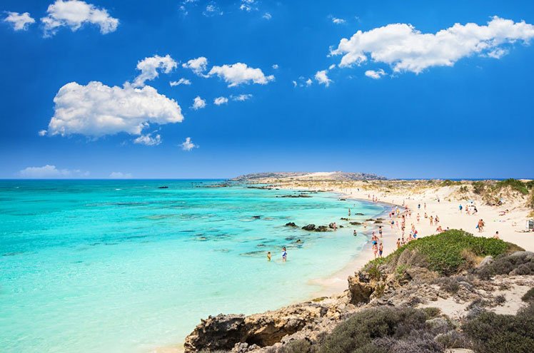 Elafonisi is just one of the many amazing beaches of Greece © Lucian BOLCA / Shutterstock