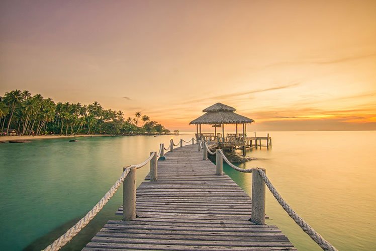 Phuket aims at opening to vaccinated travelers in July © Prasit photo / Getty Images