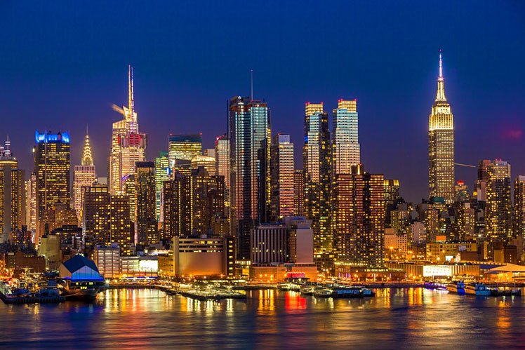 After a tough year, New York City is looking to open its doors to visitors again © blvdone/Shutterstockt