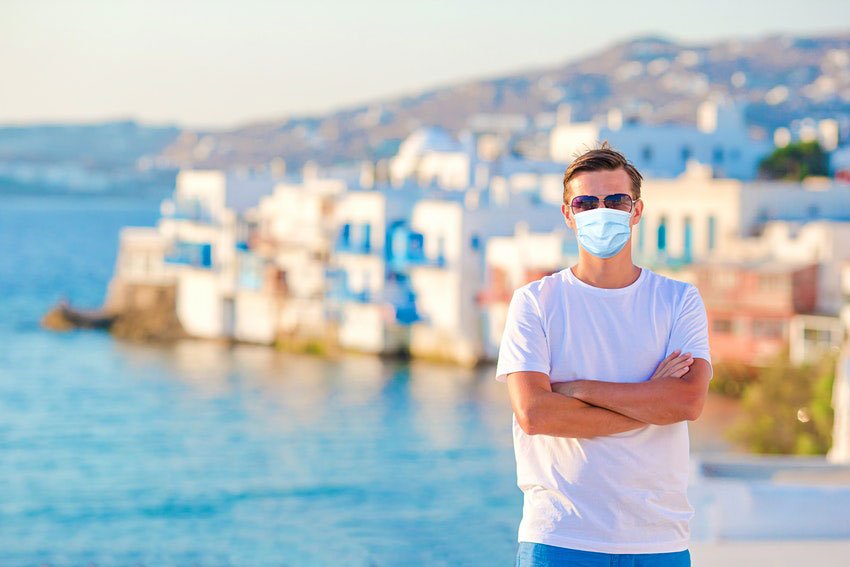 The US Department of State and the CDC regularly update their travel advisories and health notices © Shutterstock