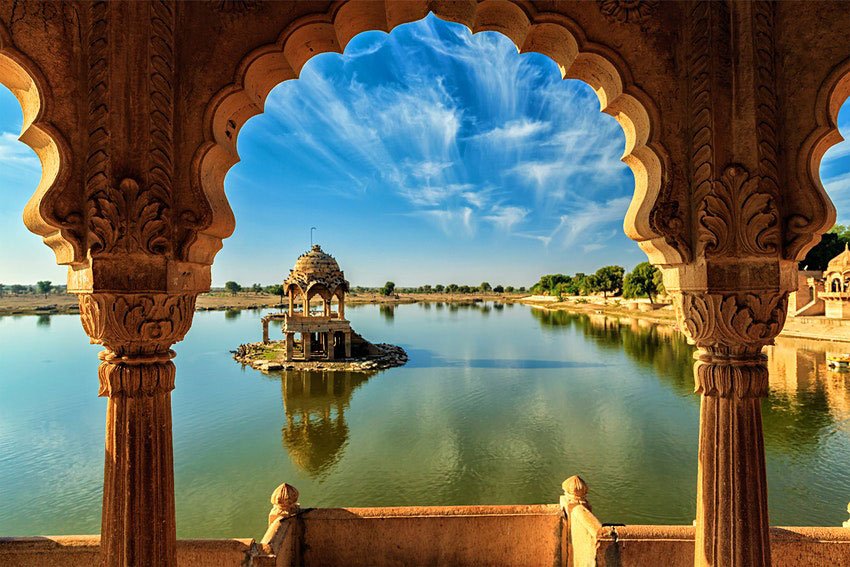 Tourists must be fully vaccinated or present a negative test to travel to India © Dmitry Rukhlenko/Shutterstock